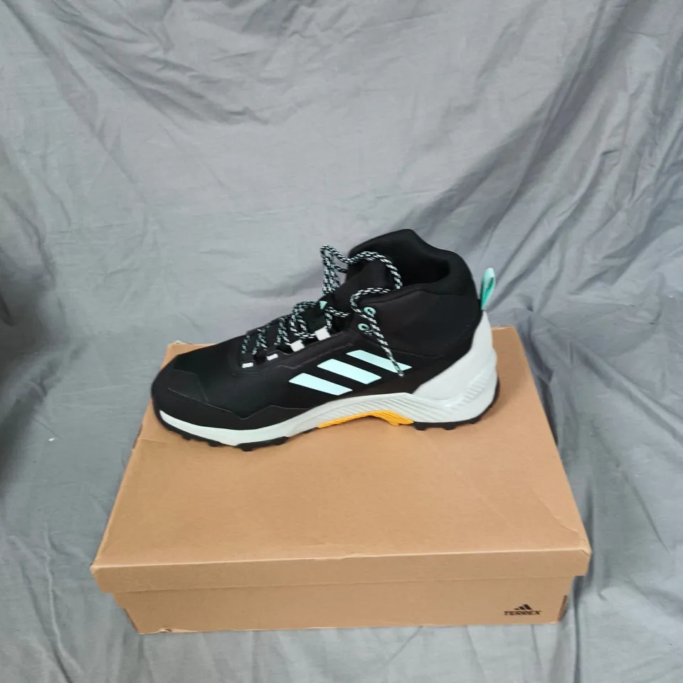 BOXED ADIDAS TERREX EASTRAIL 2 MID RRD HIKING SHOES – BLACK/LIGHT BLUE, UK 11