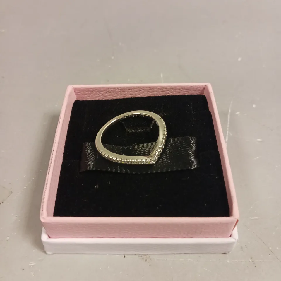 PANDORA SPARKLING WISHBONE RING