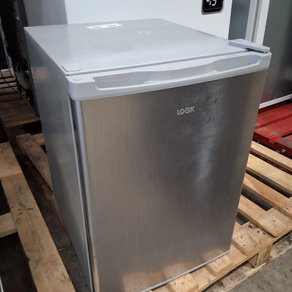 LOGIK LTT68S23 MINI FRIDGE - SILVER