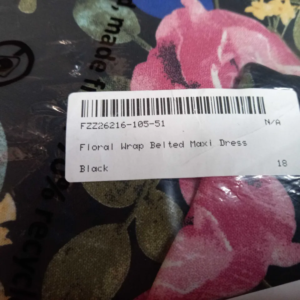 PACKAGED BOOHOO BLACK FLORAL WRAP BELTED MAXI DRESS - SIZE 18