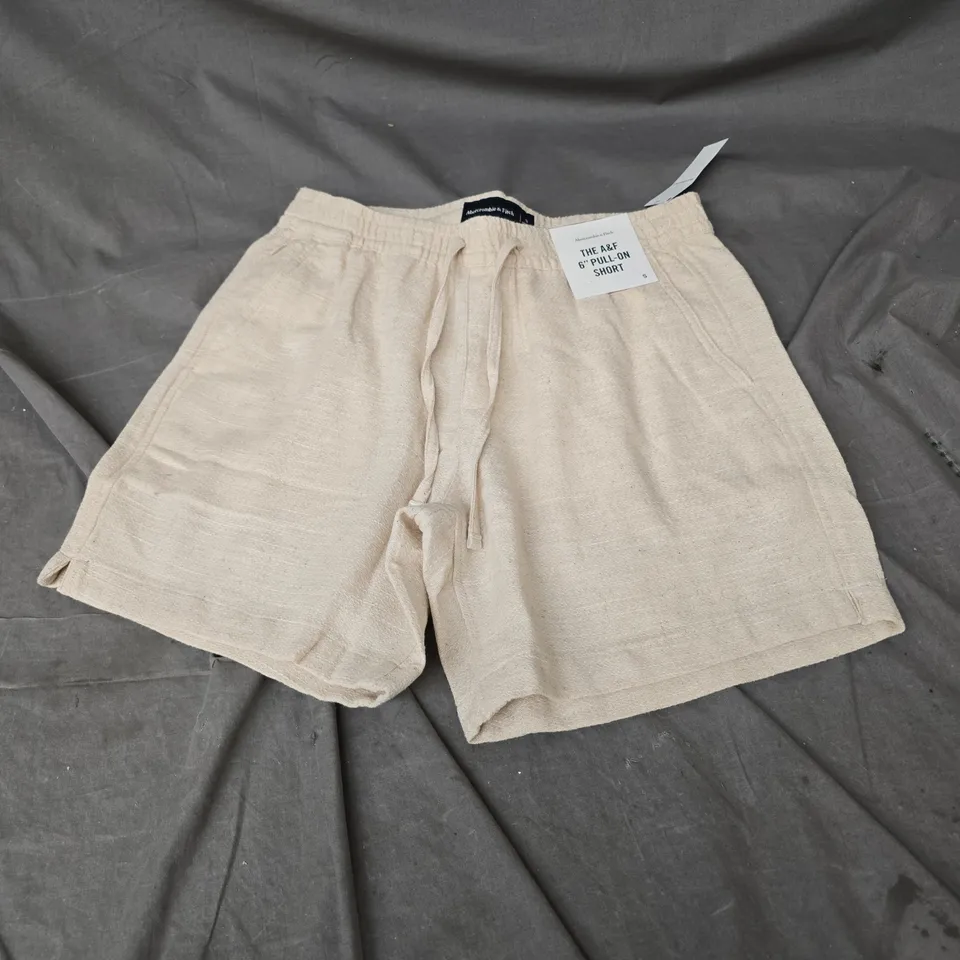 ABERCROMBIE & FITCH 6" PULL ON SHORT IN BEIGE SIZE S