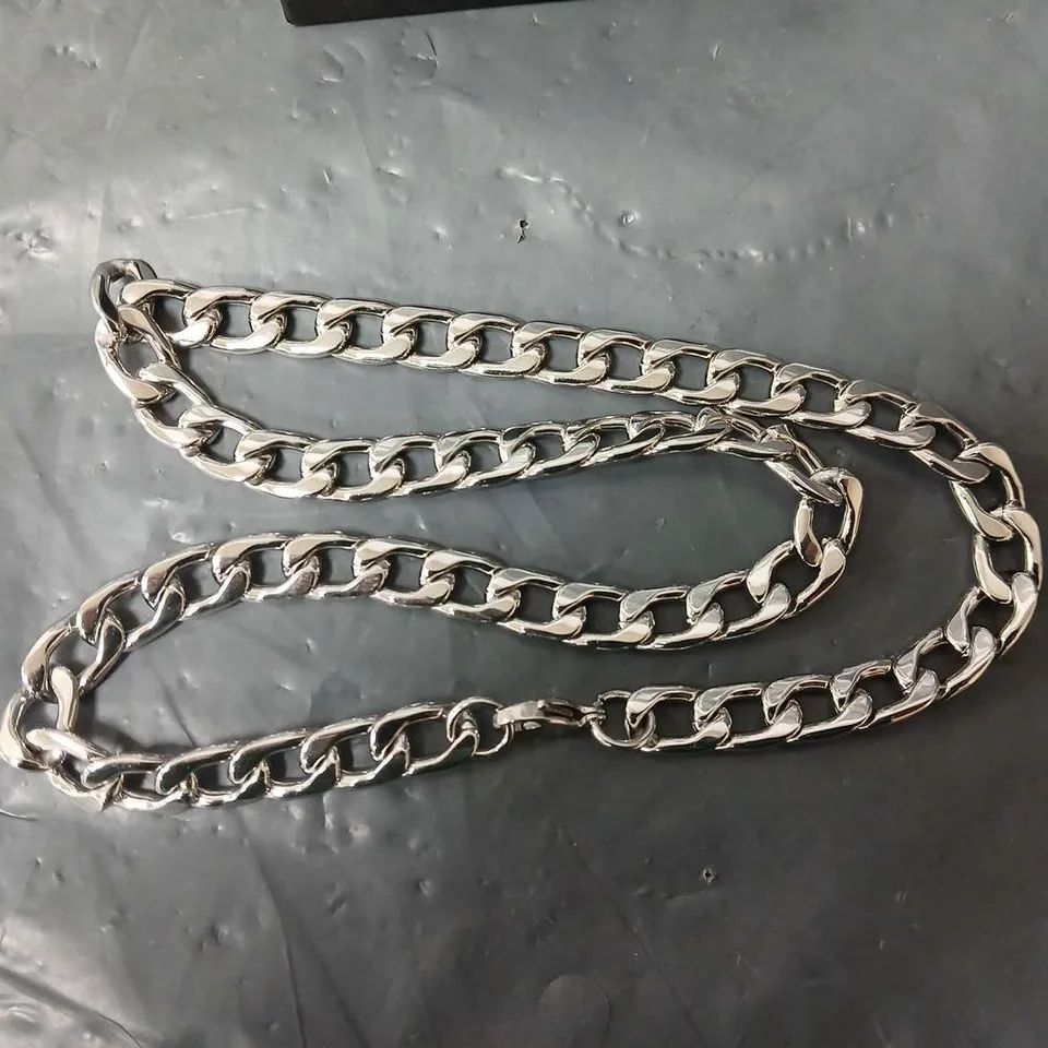 MENS 20" FLAT CURB 9MM STEEL CHAIN