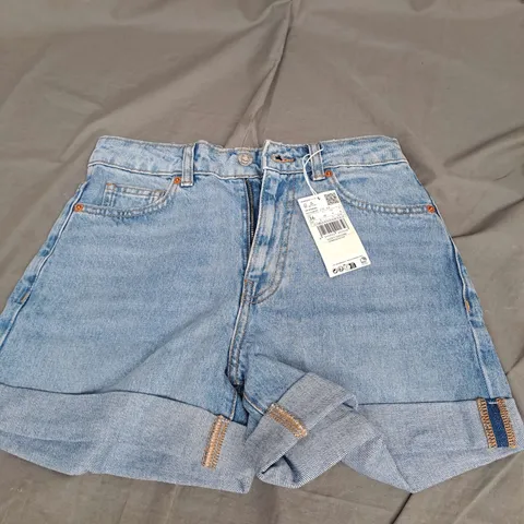 MNG MOM SHORTS IN BLUE SIZE 8