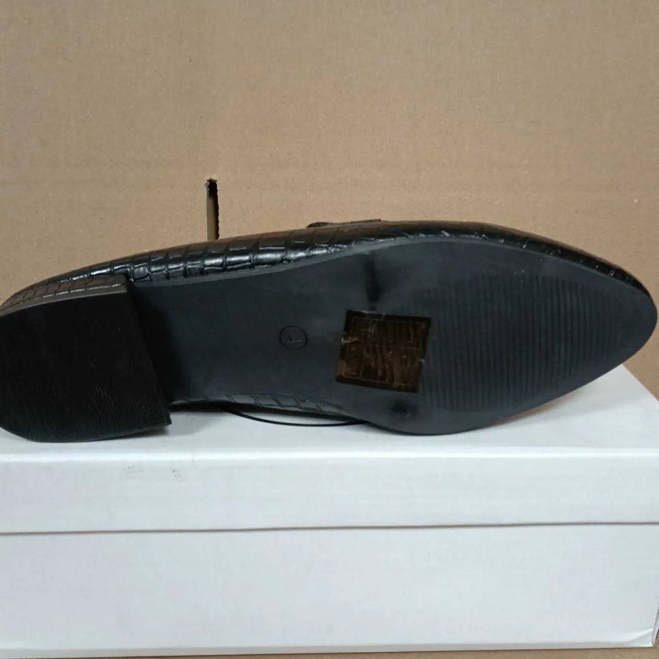BOXED PAIR OF SPOT ON BLACK CROCODILE-EFFECT LEATHER LOAFERS WITH CHAIN DETAIL – WOMEN'S - UK SIZE 4