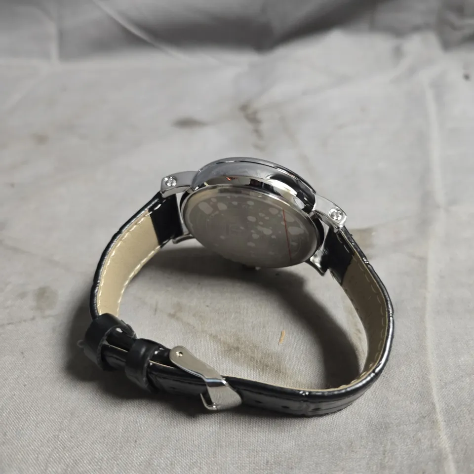 BOXED ERNEST FERDINAND QUARTZ WRISTWATCH – BLUE DIAL