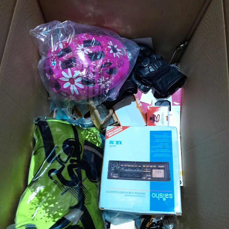BOX OF APPROXIMATELY 20 ITEMS TO INCLUDE DIGITAL CAR RADIO, NEON CYCLING JACKET, BIKER GLOVES ETC
