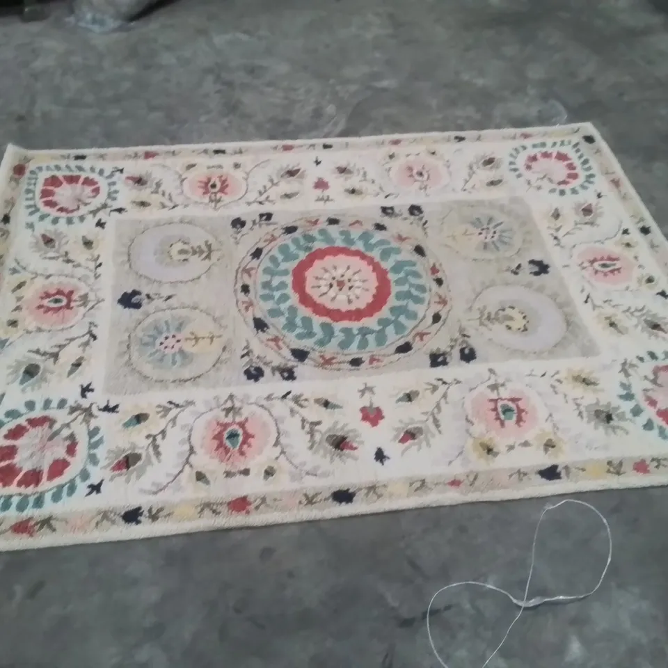 QUALITY DESIGNER AREA RUG - APPROXIMATELY 230X160CM