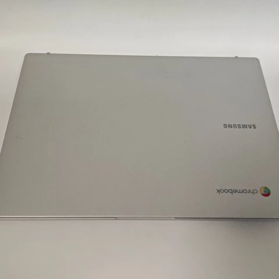 UNBOXED SAMSUNG CHROMEBOOK INTEL CELERON LAPTOP IN SILVER - XE310XDA