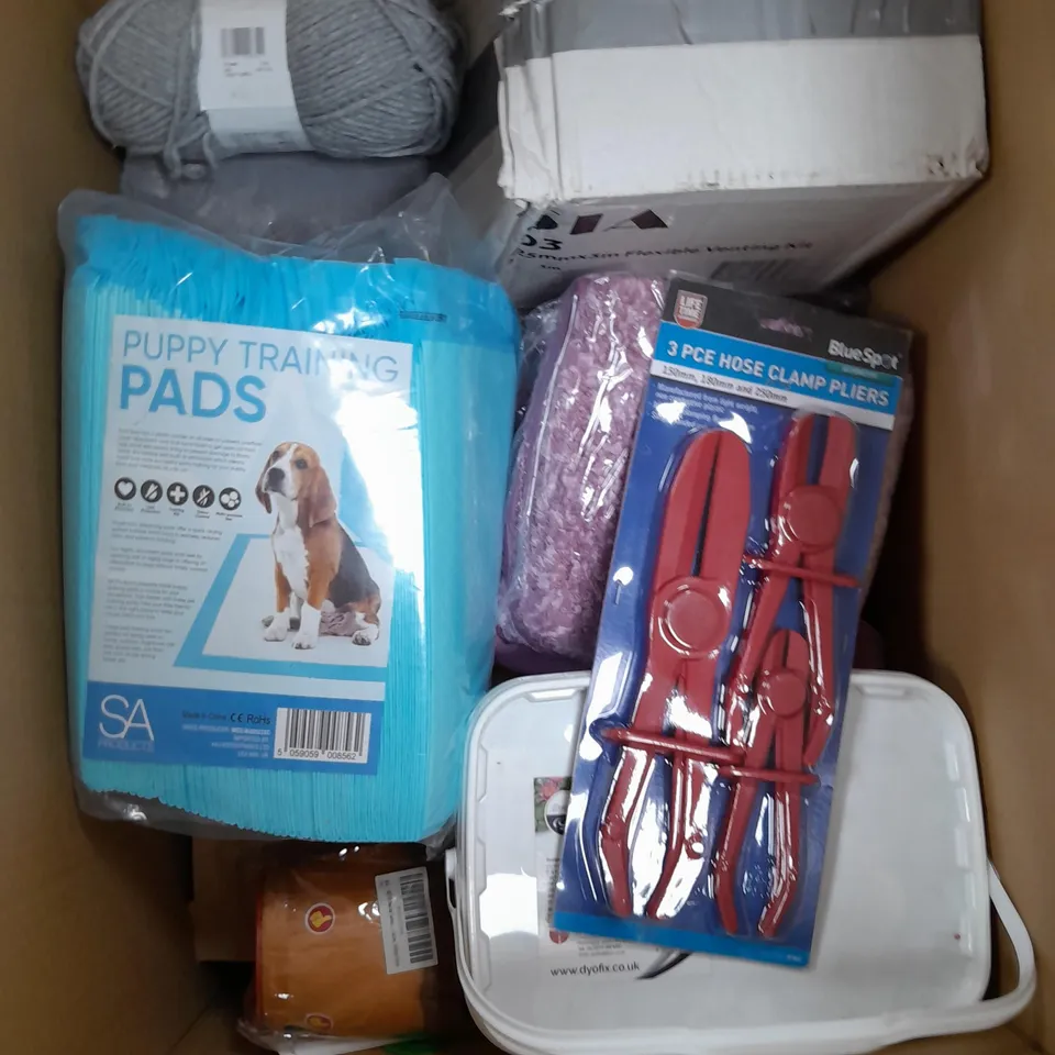 BOX OF APPROX 10 ASSORTED ITEMS TO INCLUDE - PUPPY PADS, CLAMP PLIERS, YARN ETC