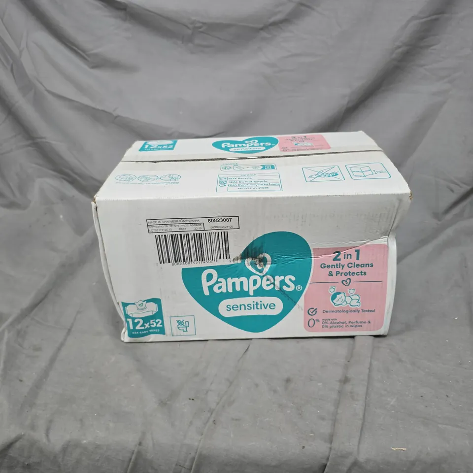 PAMPERS SENSITIVE BABY WIPES – BOXED (12X52)
