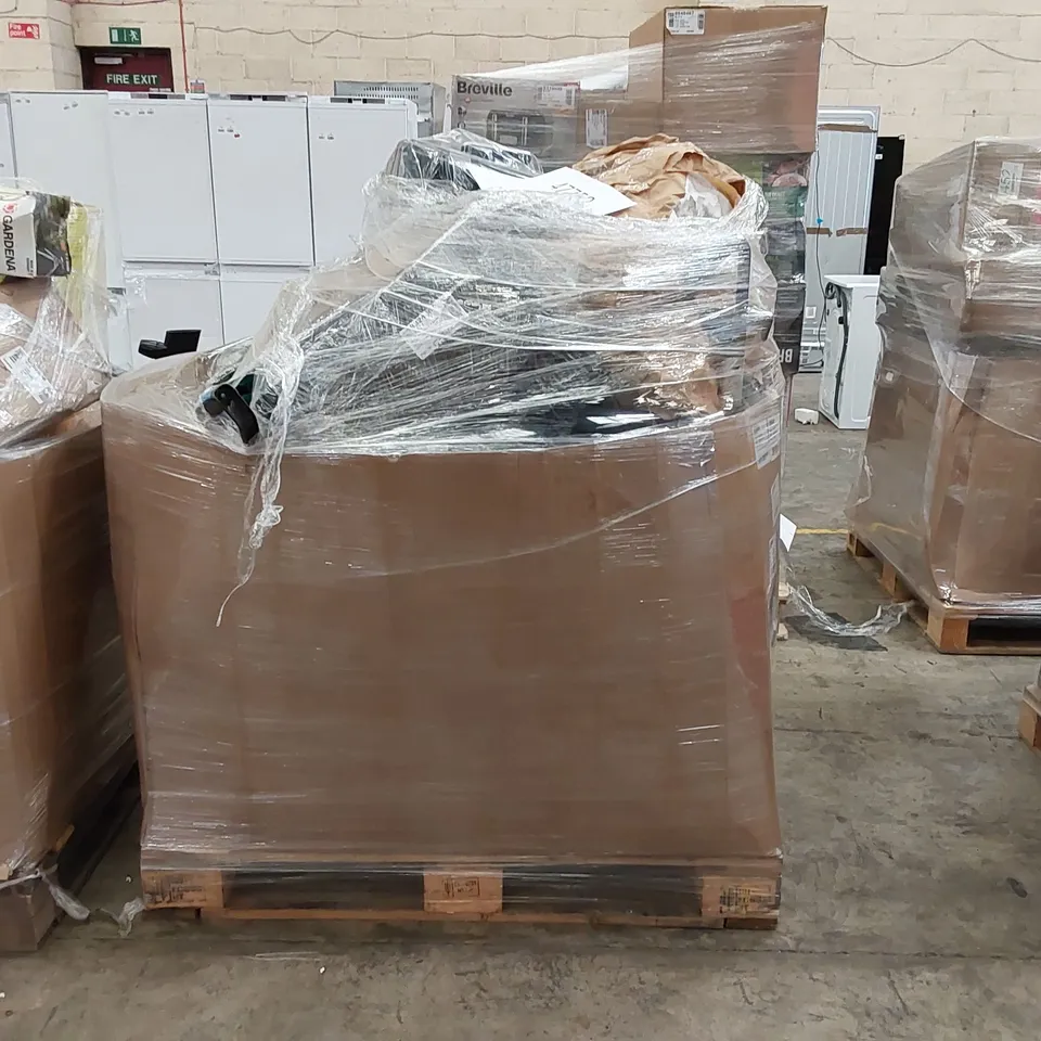 PALLET OF APPROXIMATELY 21 UNPROCESSED RAW RETURN HOUSEHOLD AND ELECTRICAL GOODS TO INCLUDE;