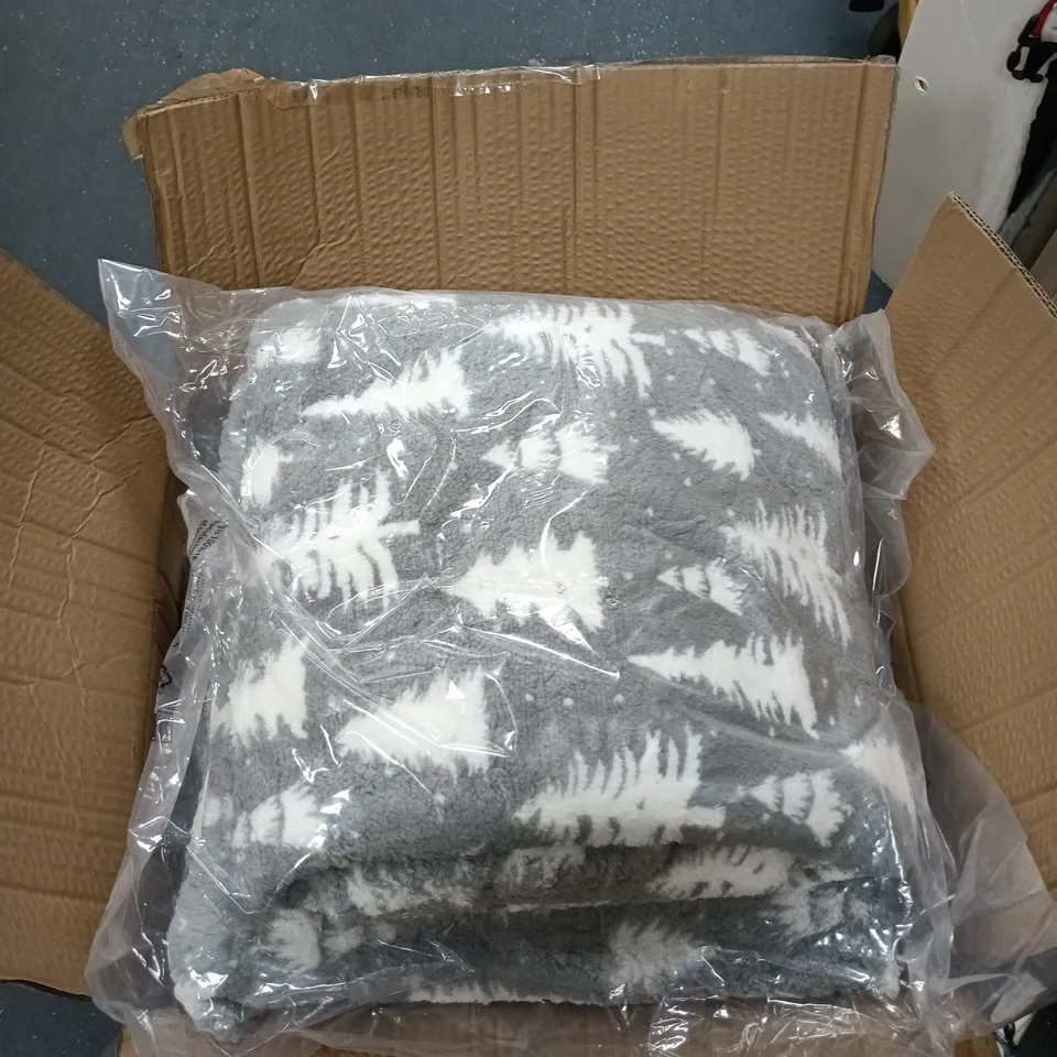 BOX OF APPROXIMATELY 5 PACKS OF GREY PILLOWS WITH WHITE TREES