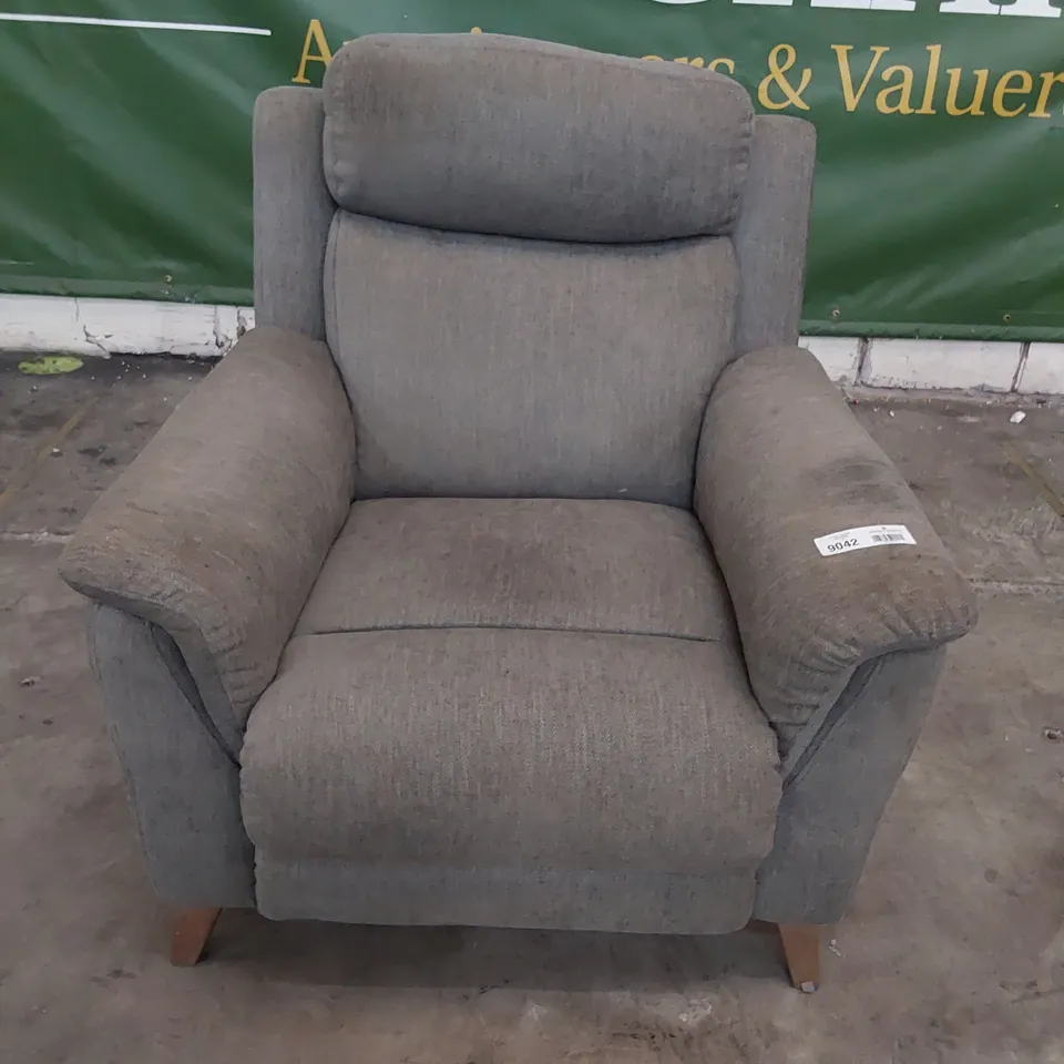 BOXED 6ft GREEN SPRUCE ARTIFICIAL CHRISTMAS TREE