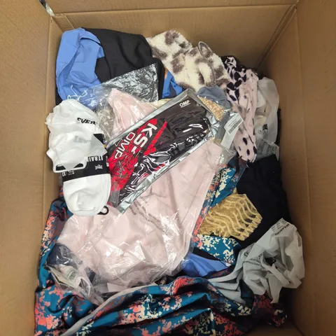 BOX OF APPROXIMATELY 25 ASSORTED CLOTHING ITEMS TO INCLUDE: ZARA PANTS