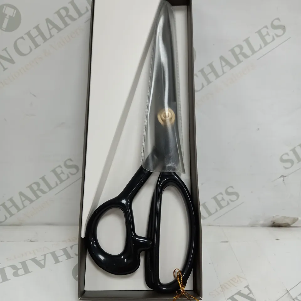 GUGGENHEIN XI™, PROFESSIONAL TAILOR SHEARS, 11-INCH
