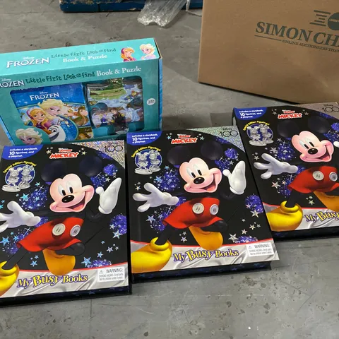 BOX OF ASSORTED ITEMS TO INCLUDE: 3 X MICKEY BOOK SETS, FROZEN BOOK AND PUZZLE