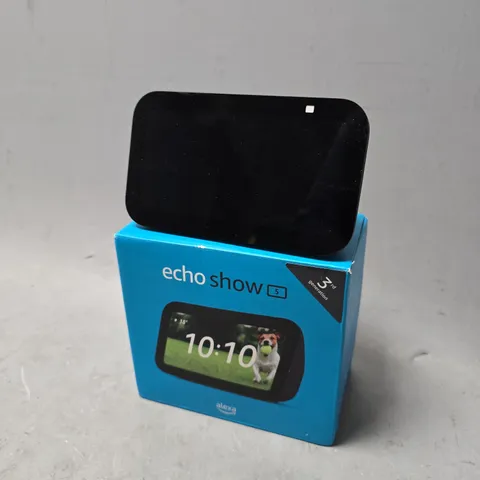 BOXED AMAZON ALEXA ECHO SHOE 5 