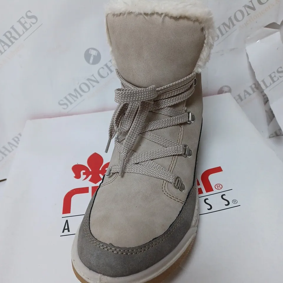 BOXED RIEKER ANTISTRESS WARM HIKING BOOTS, CREAM - SIZE 6.5 