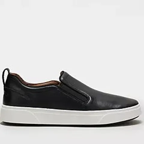 VIONIC REBEL KIMMIE SLIP ON TRAINER BLACK SIZE 5