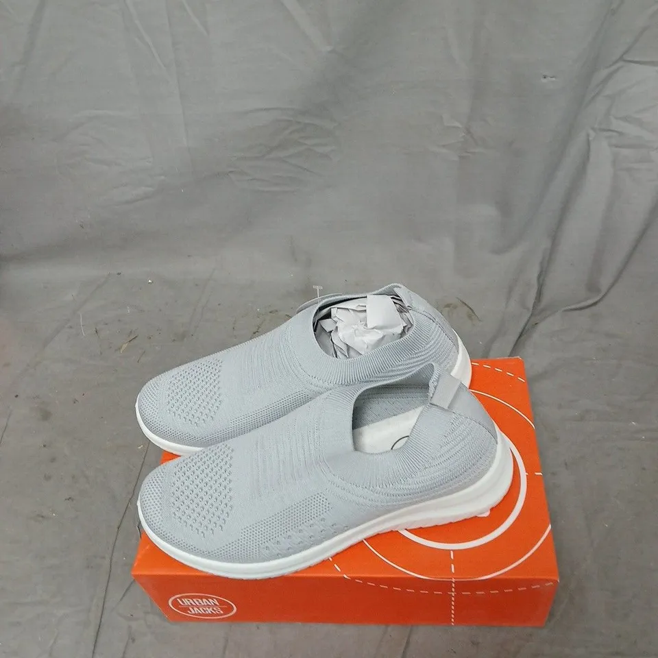 URBAN JACKS CAMPARI LIGHT GREY SLIP-ON TRAINERS – UK SIZE 6