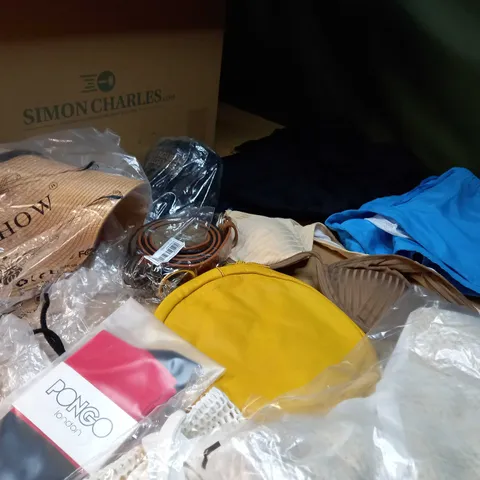 LOT OF APPROX. 15 ASSORTED CLOTHING ACCESSORIES  IN VARYING SIZES/COLOURS/STYLES TO INCLUDE: HATS, SWIMWEAR, BAGS