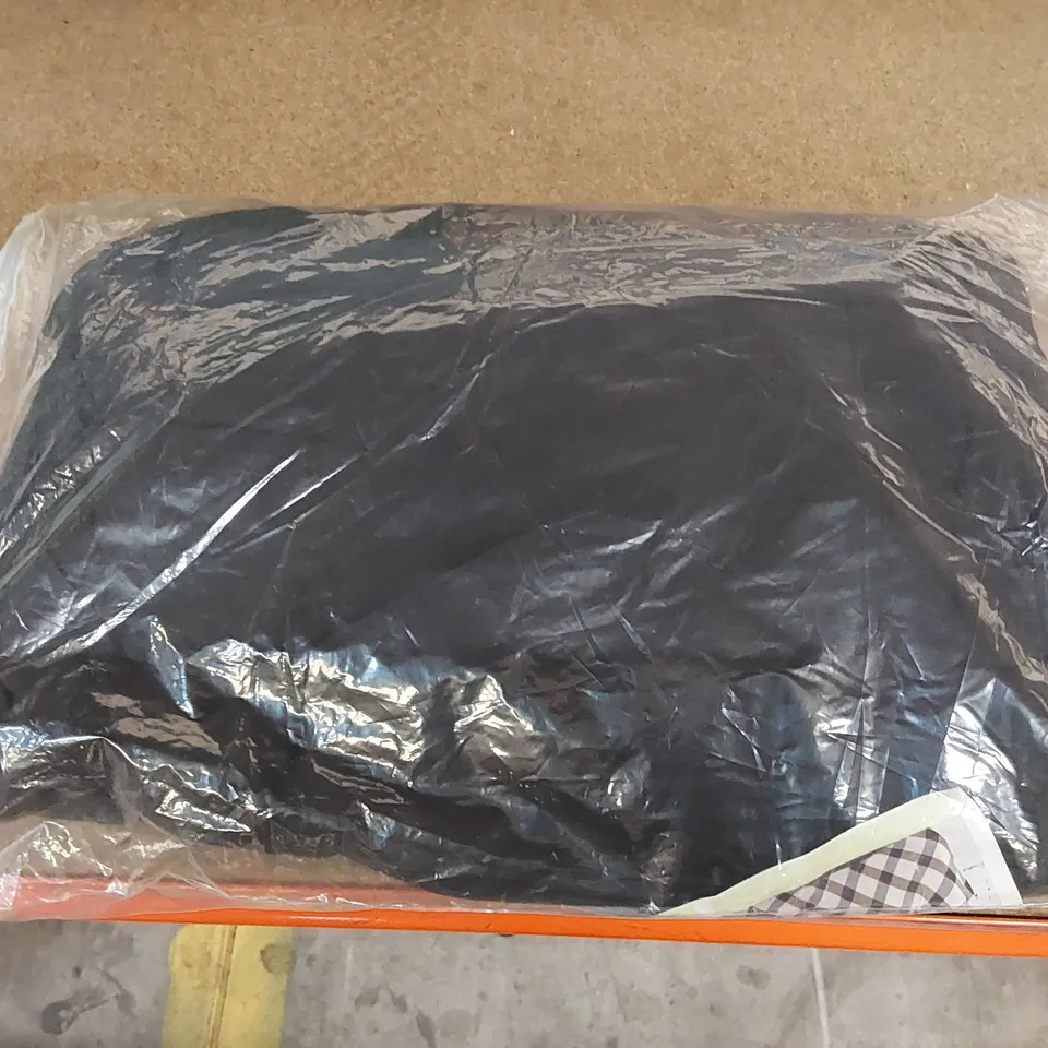 LOT OF 5X BRAND NEW BAGGED HIGHT ELASTIC SOFA COVERS - BLACK, 90 - 140CM (5 ITEMS TAPED TOGETHER)