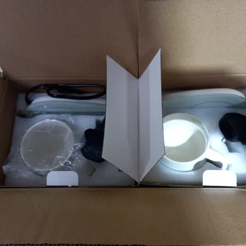SET OF 2 PLUG IN DRINK WARMER SET COLOUR: WHITE