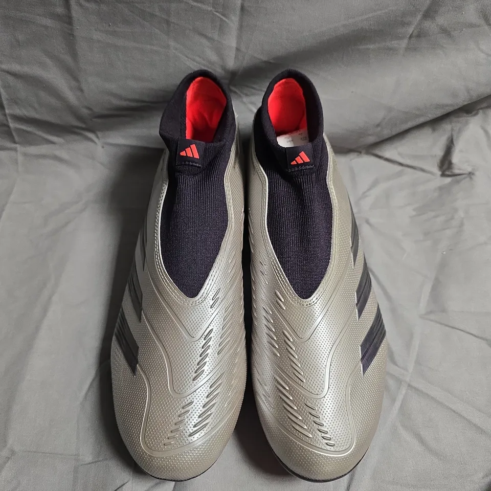 UNBOXED PAIR OF ADIDAS PREDATOR LEAGUE FOOTBALL BOOTS - UK SIZE 9.5