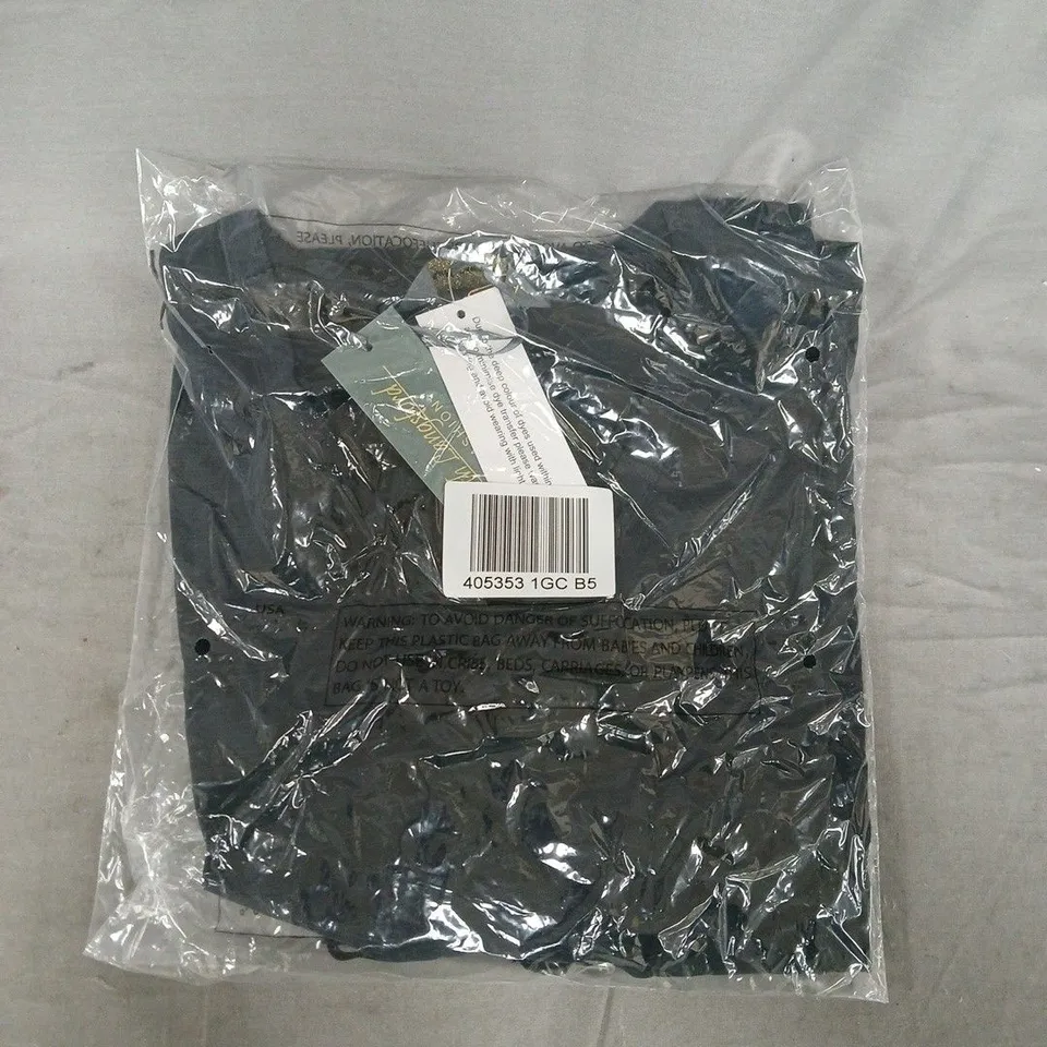 BAGGED RUTH LANGSFORD SCOOP NECK SHORT SLEEVE T-SHIRT IN WASHED BLACK SIZE MEDIUM