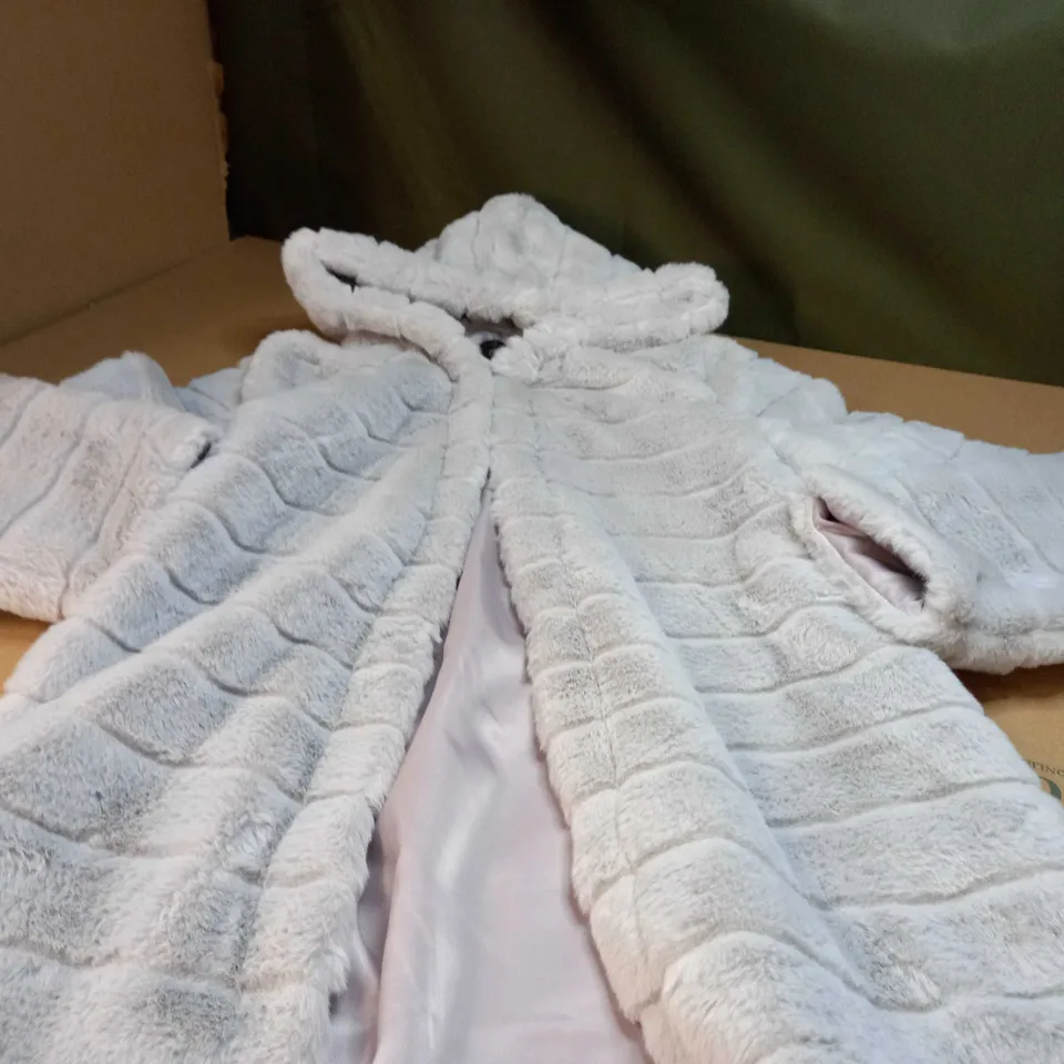 DESIGNER LIGHT GREY FAUX FUR JACKET - SMALL