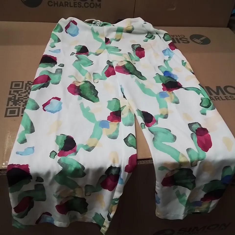 BOXED BRAND NEW APPROXIMATELY 17 JD WILLIAMS PRINTED WIDE LEG TROUSERS GREENNPRINT SIZE 10