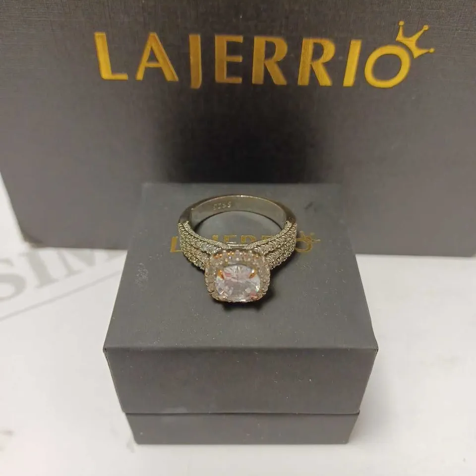 LAIERRIO TRIPLE BAND SILVER RING 