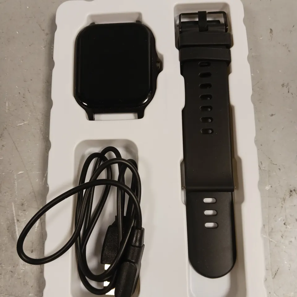 BOXED FITNESS TRACKING SMART WATCH 