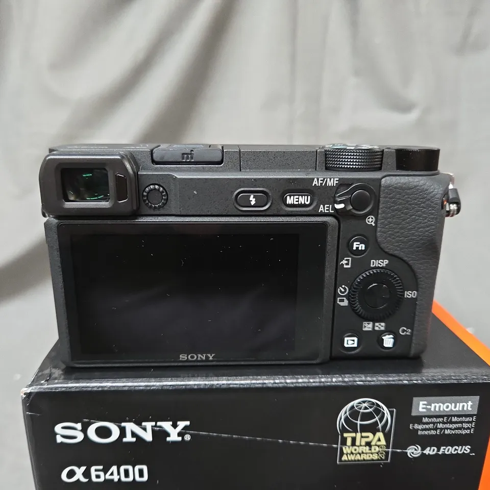 SONY E MOUNT MIRRORLESS 6400 DIGITAL CAMERA  RRP £1250