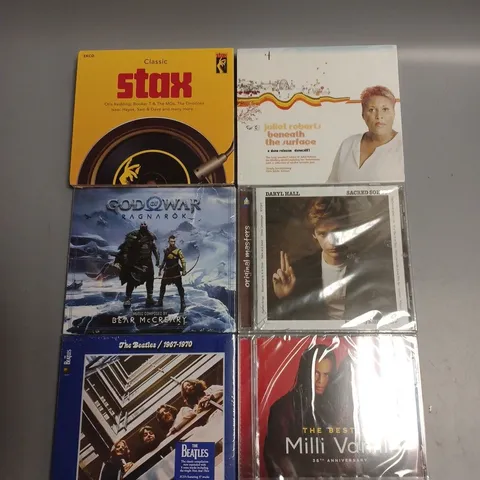 APPROXIMATELY 30 ASSORTED CD SINGLES/ALBUMS TO INCLUDE THE BEATLES, DARYL HALL, JULIET ROBERTS ETC