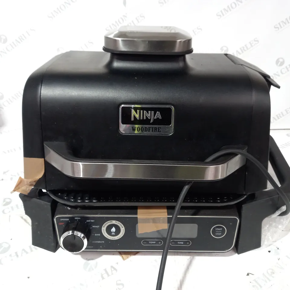 BOXED NINJA WOODFIRE ELECTRIC BBQ GRILL & SMOKER OG701UKQ