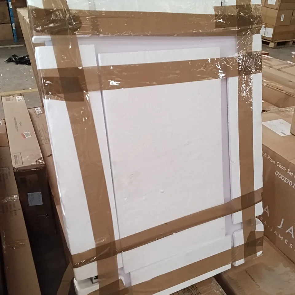 WRAPPED LED MIRROR