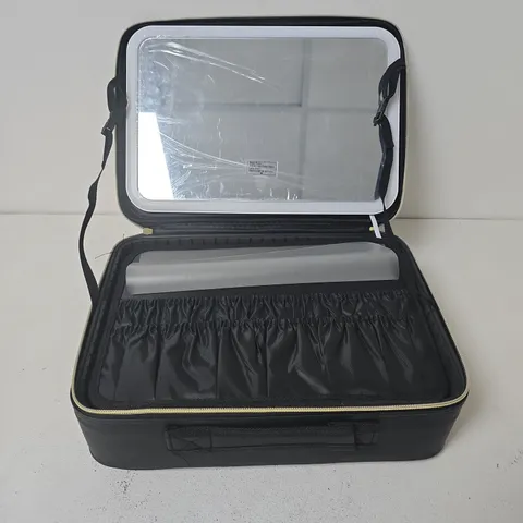 COSMETIC BAG WITH LIGHT MIRROR