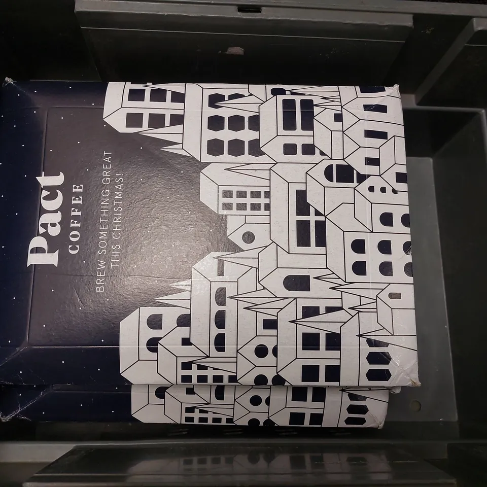 BOX OF APPROX 10 ITEMS TO INCLUDE PACT COFFEE, UNDER MILK WOOD COFFEE, WINTER BLEND COFFEE