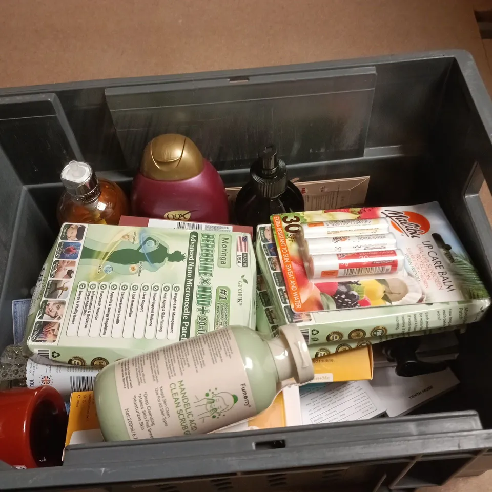 BOX OF APPROXIMATELY 10 ASSORTED BEAUTY PRODUCTS INCLUDING FUMORRY SCRUB GEL, MALIBU LIP BALM CARE AND NANO NEEDLE PATCH