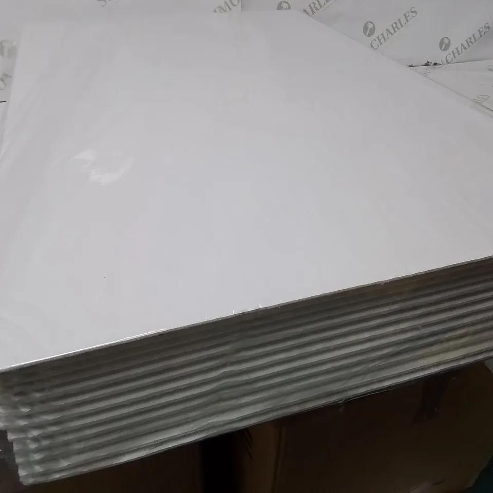 LOT OF 12WHITE BOARDS - 60X40CM 