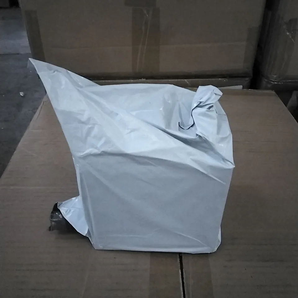 BOXED AND BAGGED FOXROAD BOVINE COLOSTRUM APPROX 50 PER BOX - EXPIRY 09/02/2026