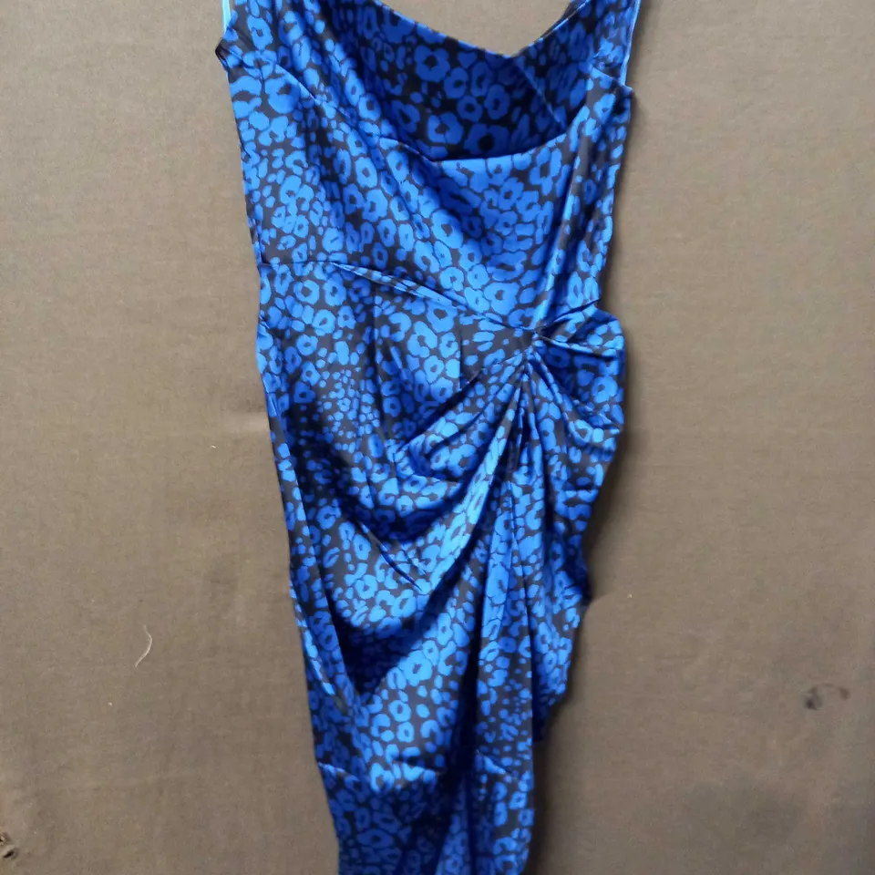 QUIZ TWIN STRAP FORAL PRINT DRESS IN ROYAL BLUE/BLACK - SIZE 10
