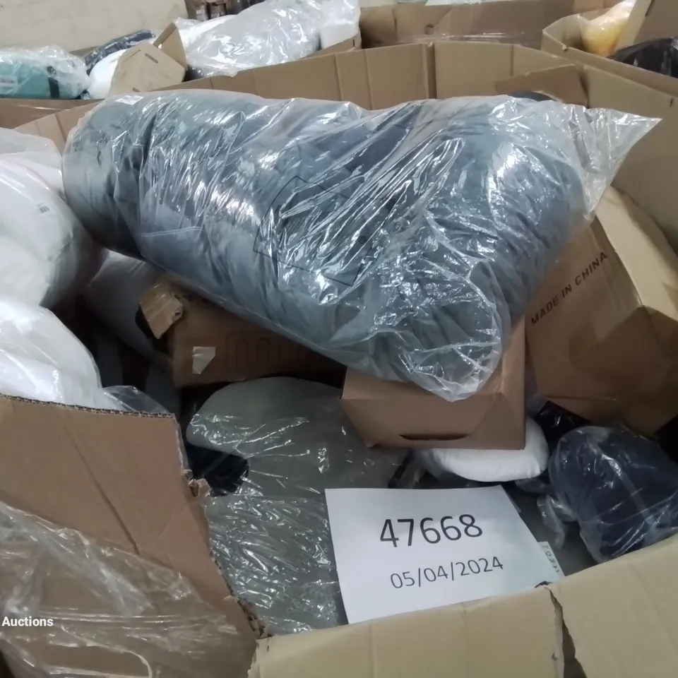 PALLET OF ASSORTED BEDROOM AND COMFORT BASED PRODUCTS TO INCLUDE; PILLOWS, SUPPORT SEAT CUSHIONS AND SIMILARLY RELATED GOODS