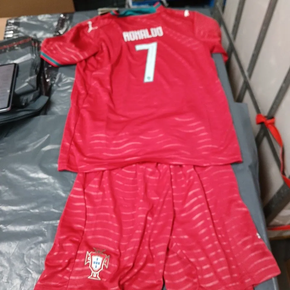 PORTUGAL NATIONAL TEAM FOOTBALL JERSEY – RONALDO NO.7 - SIZE 28