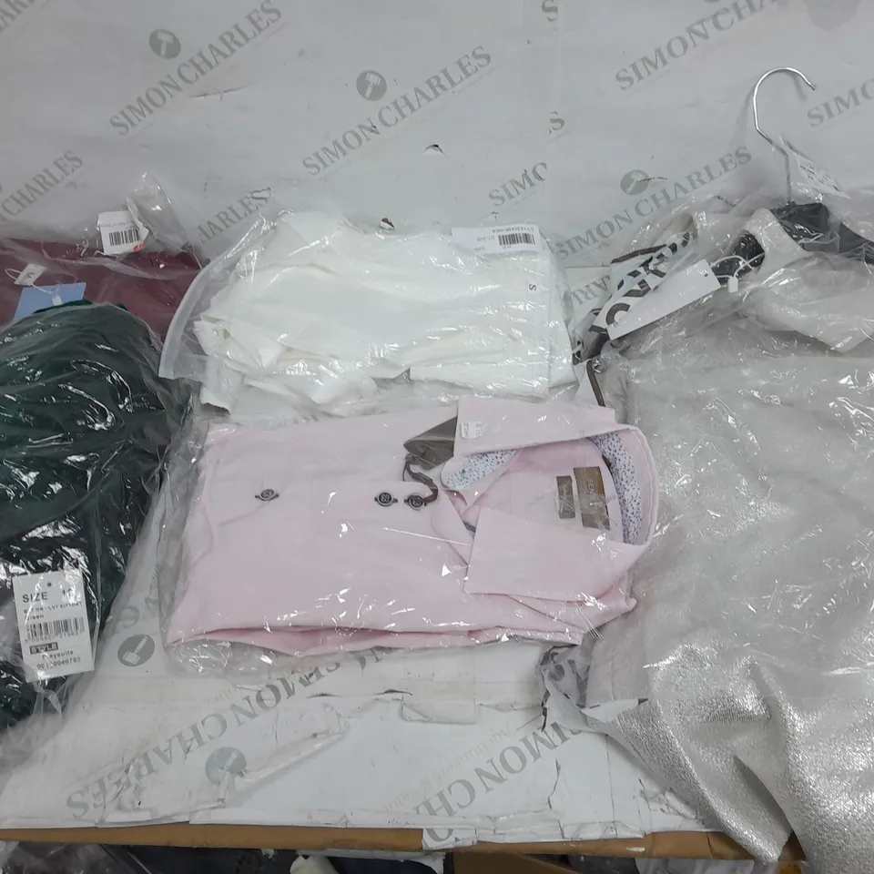 BOX OF APPROXIMATELY 18 ASSORTED ITEMS TO INCLUDE - DRESSES , JUMPERS , AND  T-SHIRTS ETC