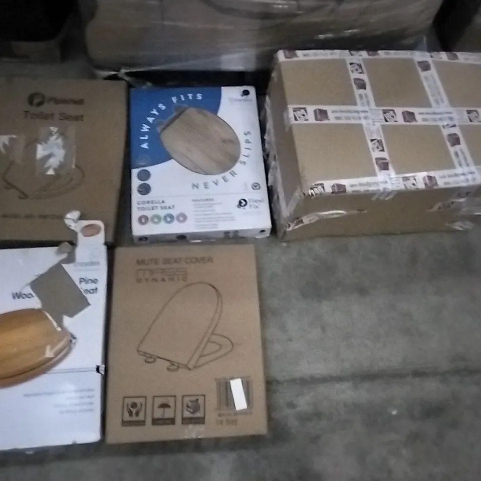 PALLET OF ASSORTED ITEMS INCLUDING WHIMLETS DART BOARD, JOISCAPE, UVISH BATHROOM HARDWARE, PIPISHELL TOILET SEAT, MASS DYNAMIC TOILET SEAT, CROYDEX TOILET SEAT