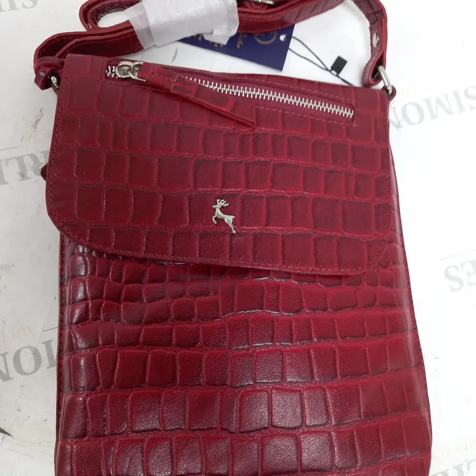 ASHWOOD LEATHER RED GENUINE LEATHER BAG AND PURSE SET 