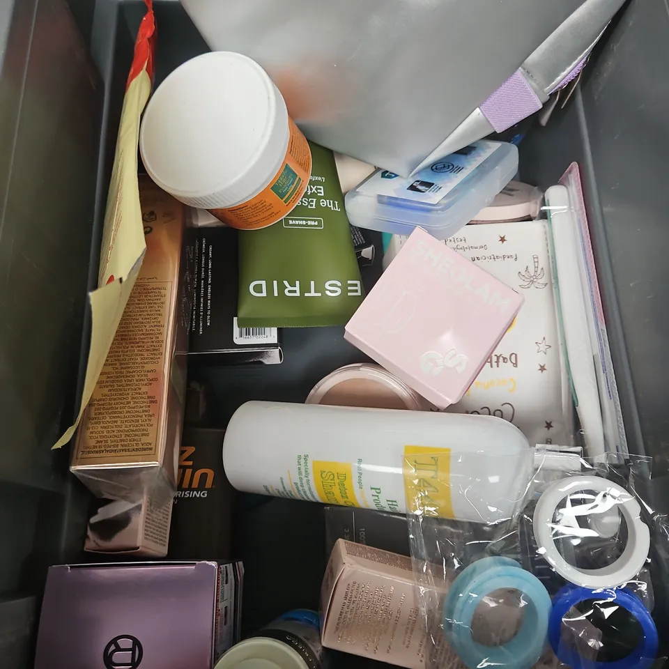 APPROXIMATEY 20 HEALTH AND BEAUTY PRODUCTS TO INCLUD - GIVE ME SHAMPOO - T444Z - FENTY BEAUTY - AVEDA - LUBIDO - ETC