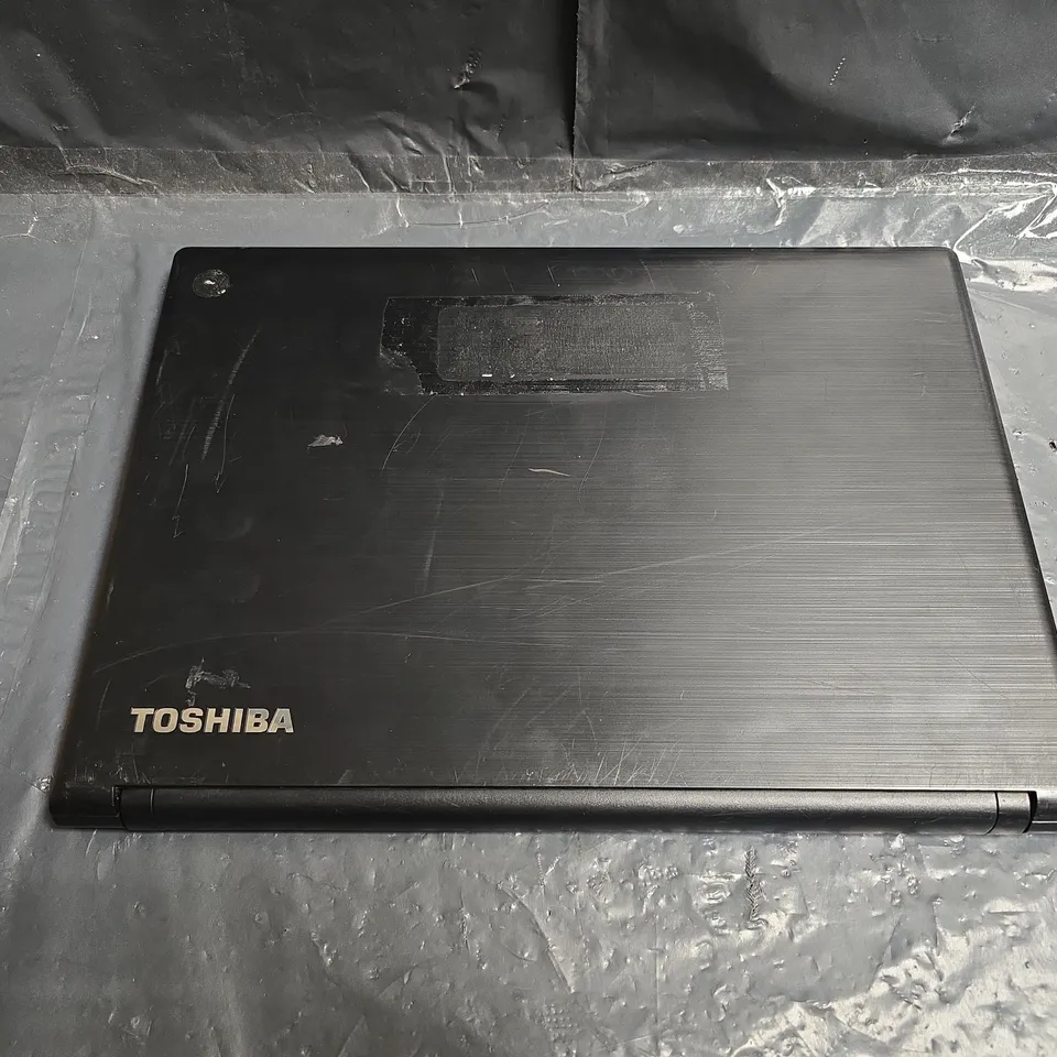 TOSHIBA SATELLITE PRO R40-C LAPTOP